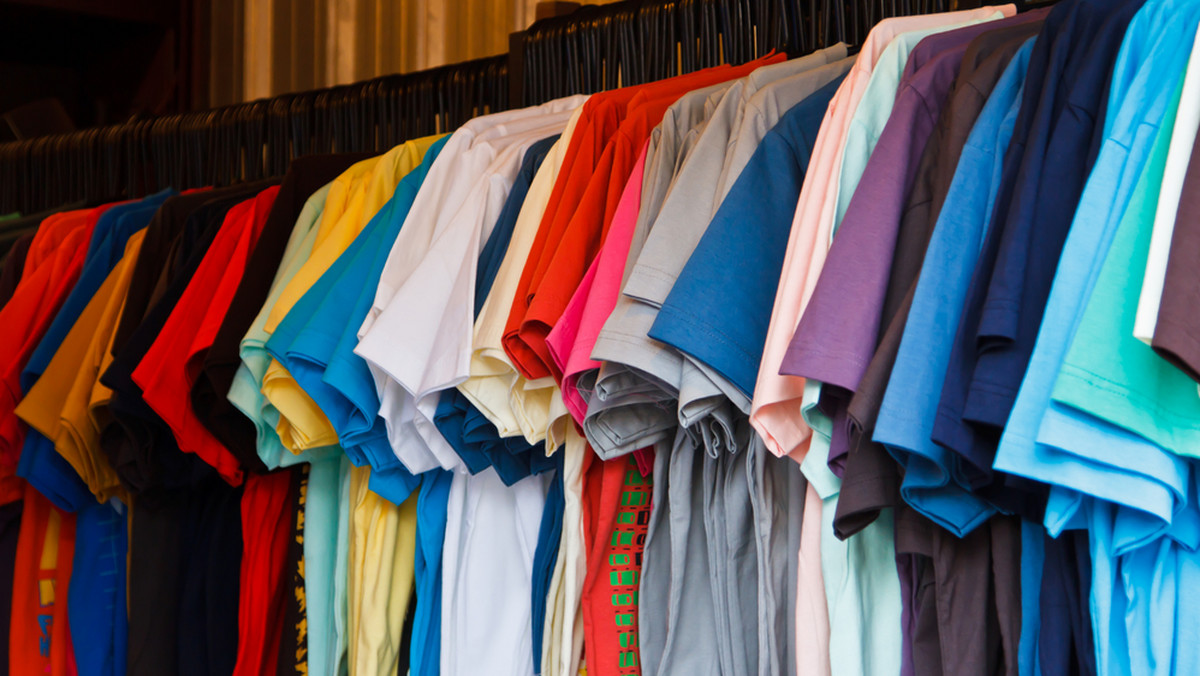Słubice: podrobiona odzież na bazarze