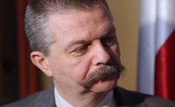 Politolog: Mainstream UE chce obalić polski rząd