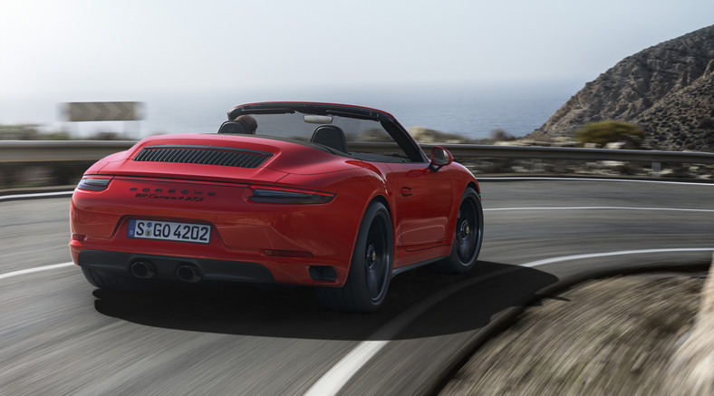 Porsche 911 Carrera GTS