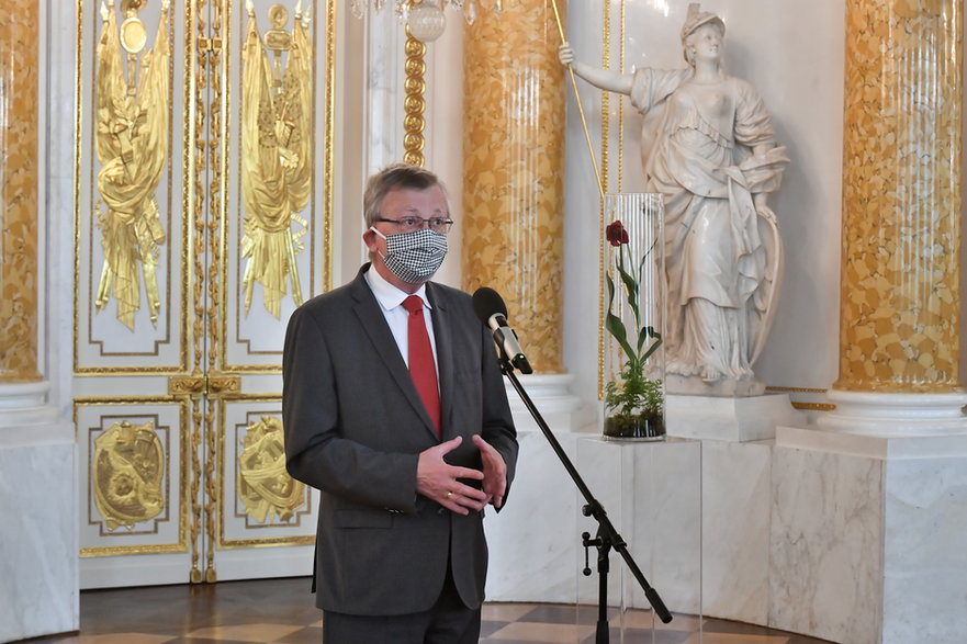 Zamek Królewski w Warszawie uroczyście otwarty. Na zdjęciu - prof. Wojciech Fałkowski