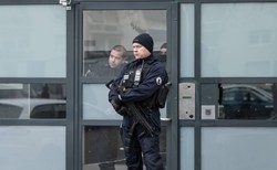 Za zamachem w Strasburgu stoi rząd pragnący uciszyć "żółte kamizelki"? Teorie spiskowe i gorąca debata we Francji