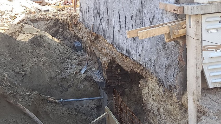 Urušila se zgrada "Vodovoda" u Novom Sadu