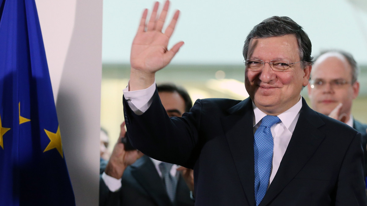 Portugalscy politolodzy i media są podzieleni co do przyszłości politycznej ustępującego szefa Komisji Europejskiej Jose Manuela Barroso. Większość jest jednak zdania, że portugalski chadek nie wycofa się z polityki.
