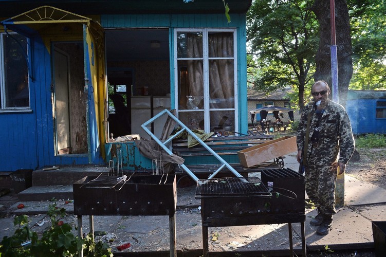 Posterunek separtystów niedaleko Ługańska na wschodzie Ukrainy