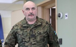 Gen. Jarosław Mika wyleczony z koronawirusa. Oddał osocze krwi