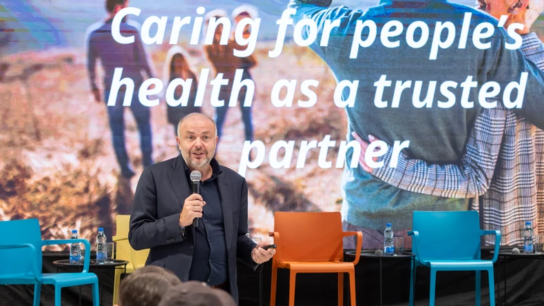 Frank Štaud predstavlja najnovije rezultate Zdravstvenog izveštaja na ESG Festivalu