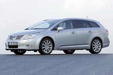 Toyota Avensis Kontra Citroen C5, Volkswagen Passat I Opel Insignia - Pięcioletnie Kombi Z Dieslem – Które Wybrać?