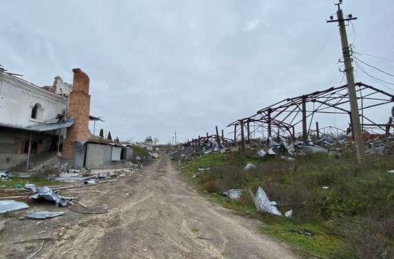 Wystawa Rising Aeon to emocje w zderzeniu z ludzkim cierpieniem — strach, współczucie, bezsilność, poczucie winy...