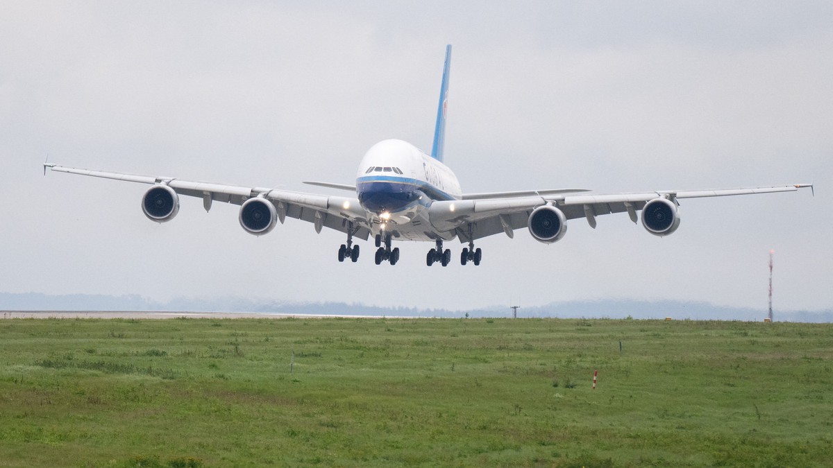 ilustracija, aerodrom u Drezdenu
