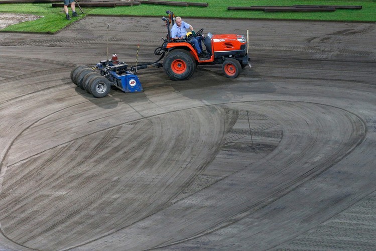 Murawa na stadionie w Lille wymieniona. W niedzielę zagrają na niej Niemcy ze Słowakami