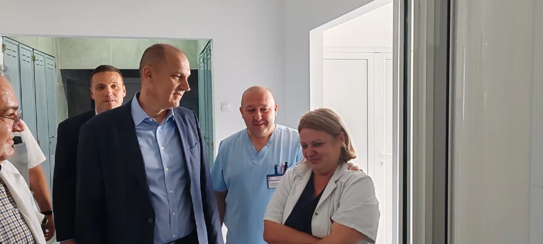 Ministar zdravlja u Vladi Republike Srbije Zlatibor Lončar obišao je danas Zdravstveni centar (ZC) Negotin