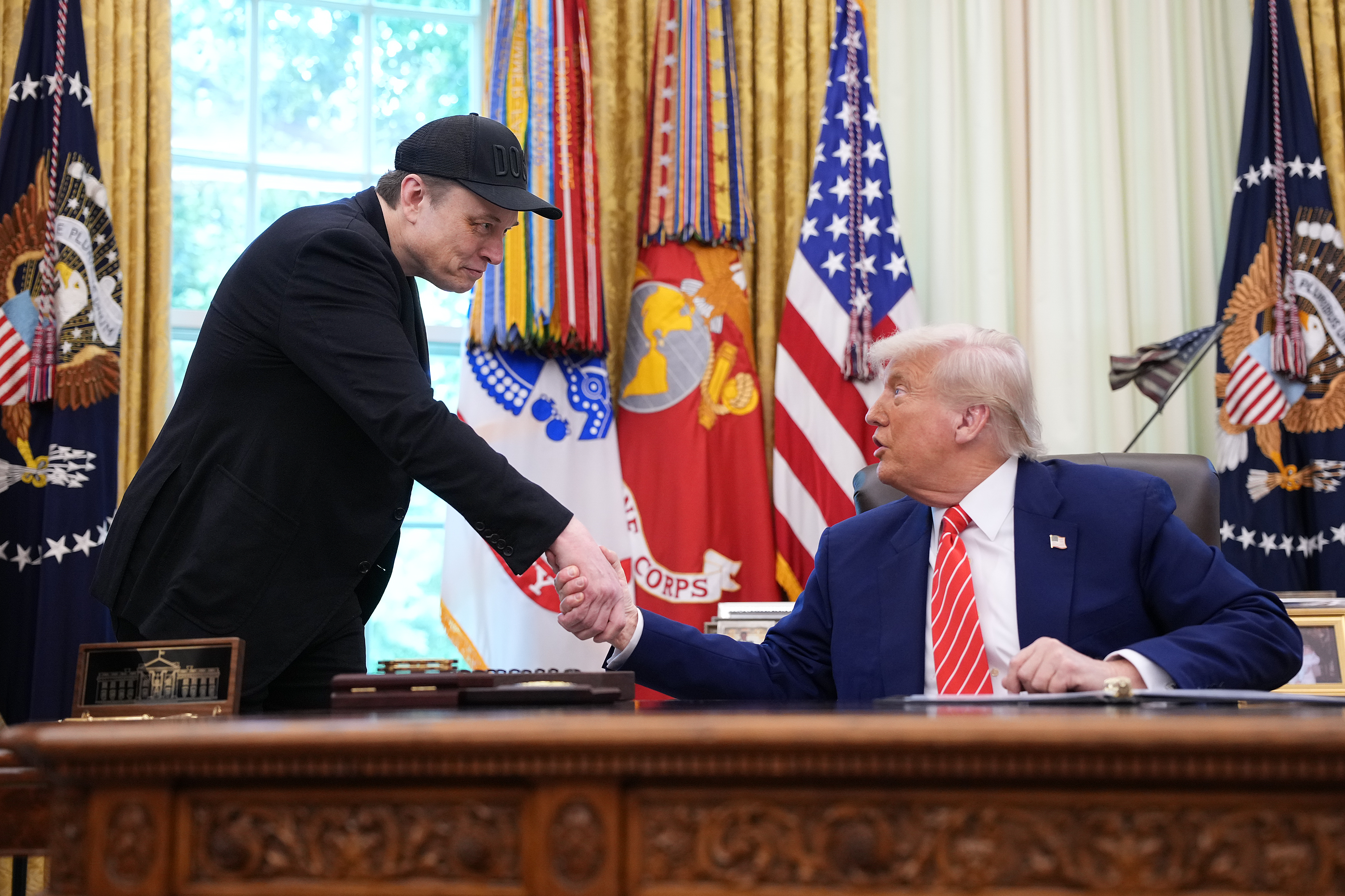 Trump califica de ridículo el nuevo partido de Musk