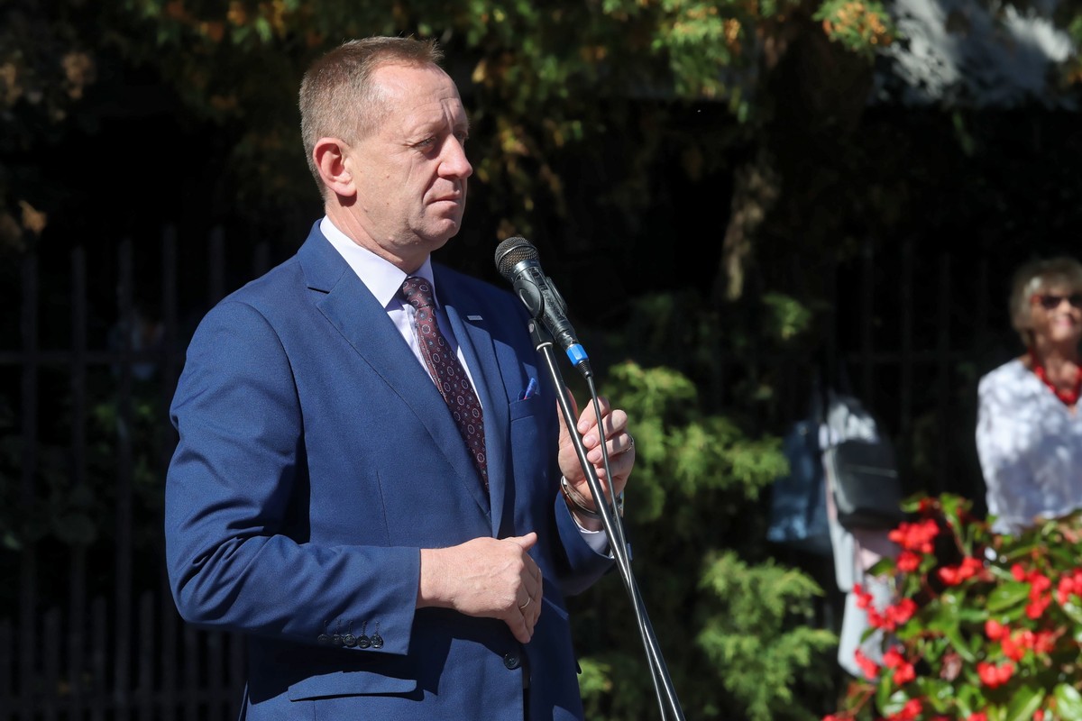 Poseł Robert Telus (PiS) został w czwartek wybrany przewodniczącym sejmowej Komisji Rolnictwa i Rozwoju Wsi. Podczas posiedzenia wybrano ponadto czterech wiceprzewodniczących - dwóch z PiS i po jednym z KO i PSL-Kukiz15.Robert Telus