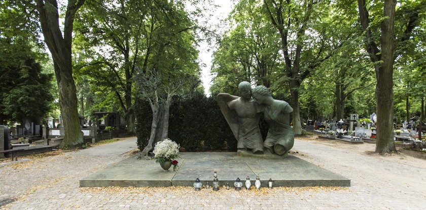 Kulczyk wyremontował sobie cmentarz przed śmiercią