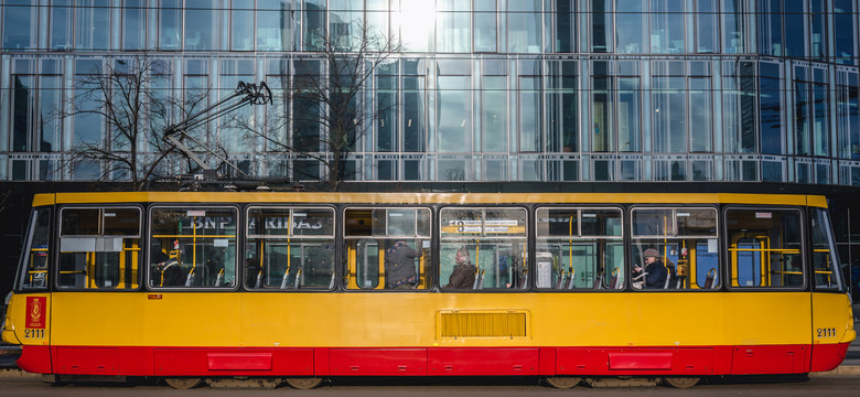 Wypadek na placu Bankowym w Warszawie. "Tramwaj potrącił pieszego"