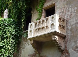 Tu Romeo uwodził Julię. Najsłynniejszy balon świata niszczeje