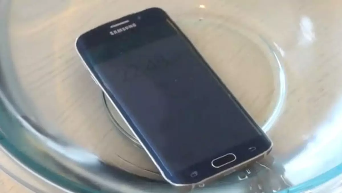 Samsung Galaxy S6 Edge w teście na topienie w wodzie. Jak wypada? (wideo)