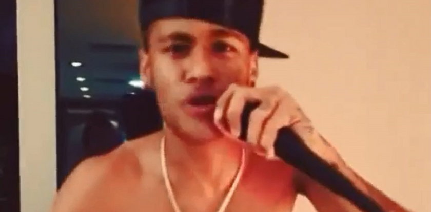 Neymar został raperem! Zobaczcie, jak wypadł za mikrofonem! WIDEO