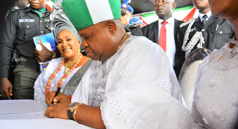 Adeleke freezes Osun bank accounts immediately after swearing-in.