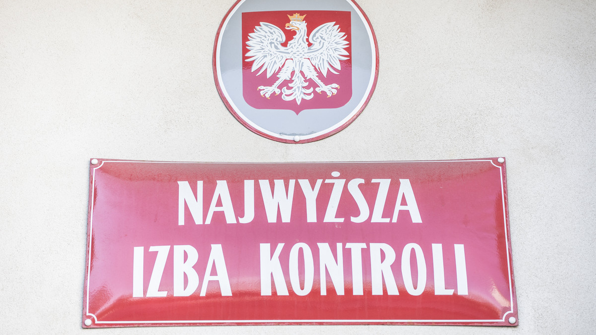 Najwyższa Izba Kontroli stwierdziła nieprawidłowości przy zakupie respiratorów przez Ministerstwo Zdrowia i w swojej analizie wnosi o wprowadzenie przez resort procedur, które "zabezpieczą przed niegospodarnym wydatkowaniem środków publicznych" - informuje portal TVN24.