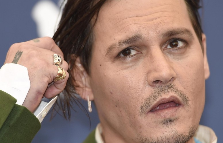 Johnny Depp podczas konferencji prasowej