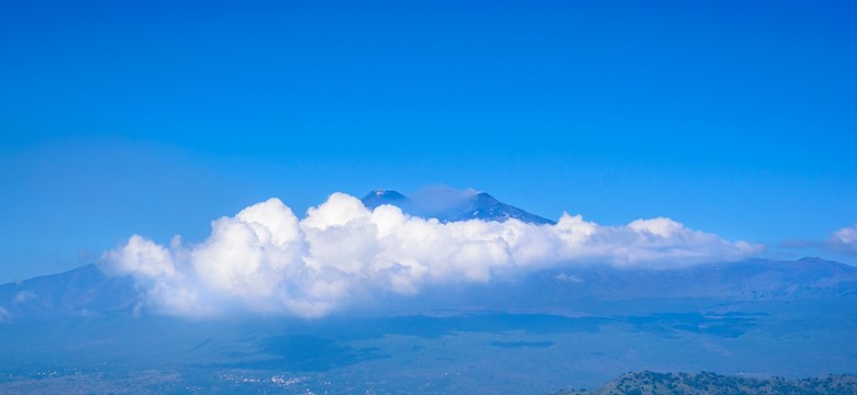 Trzęsienie ziemi na Krecie i w Turcji. Erupcja wulkanu Etna na Sycylii