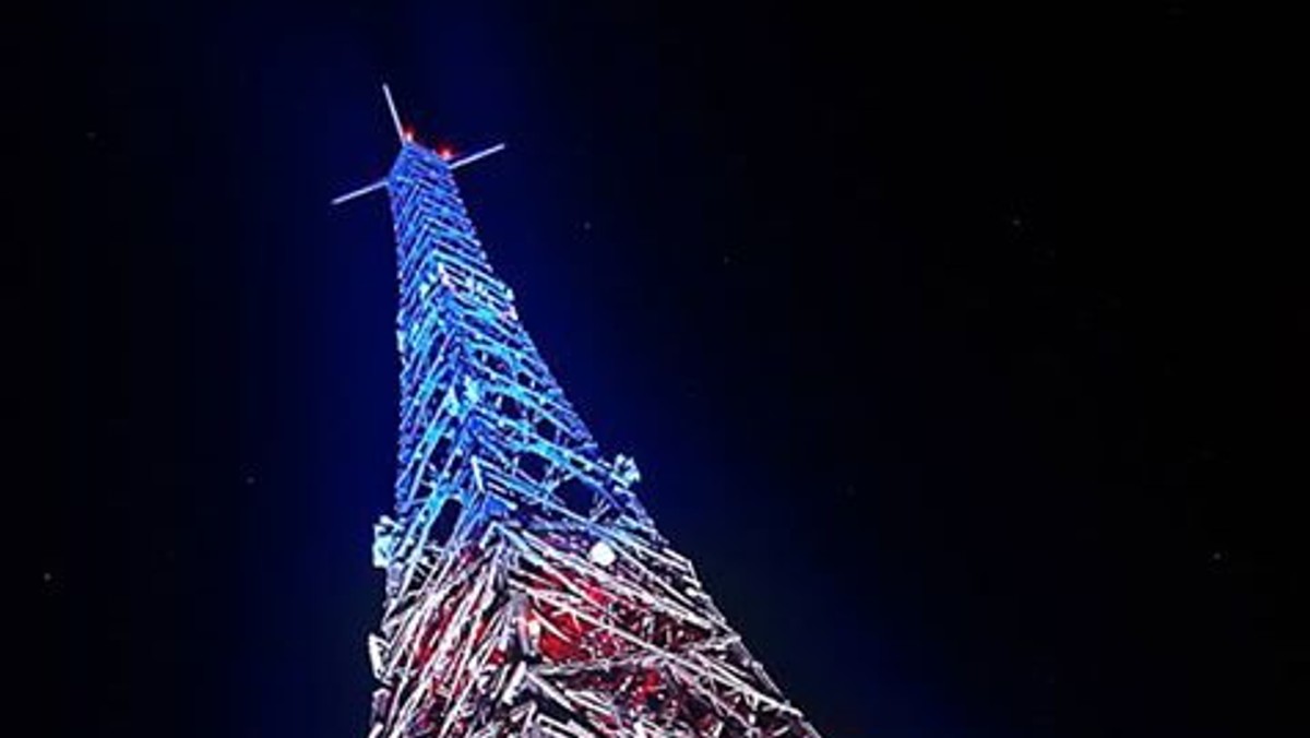 Gliwice solidarne z Paryżem. Dziś i jutro maszt Radiostacji w Gliwicach będzie podświetlony narodowymi barwami Francji. Inicjatywa jest gestem solidarności z Paryżem, gdzie w piątek ponad 120 osób zginęło w serii zamachów terrorystycznych. "Łączymy się ze wszystkimi, których dotknął ten bezprzykładny akt barbarzyństwa" - napisali przedstawiciele gliwickiego magistratu.