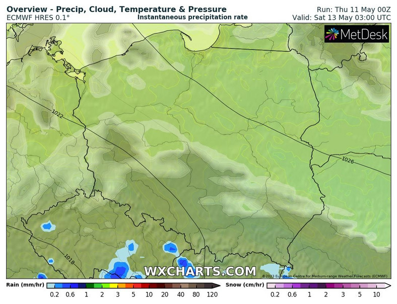 W nocy najwięcej chmur nadal na południu, ale szansa na opady jest niewielka