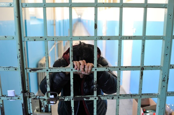 OSUĐENIK SILOVAN I ZLOSTAVLJAN, MESECIMA TRPEO NASILNIKA Užas u zatvoru u Bijelom Polju: Žrtvu krvnički tukao, od batina nije mogao da ustane iz kreveta