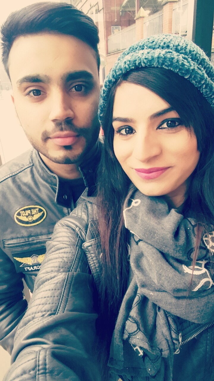 Sharzia Bibi bola matkou dvoch detí.