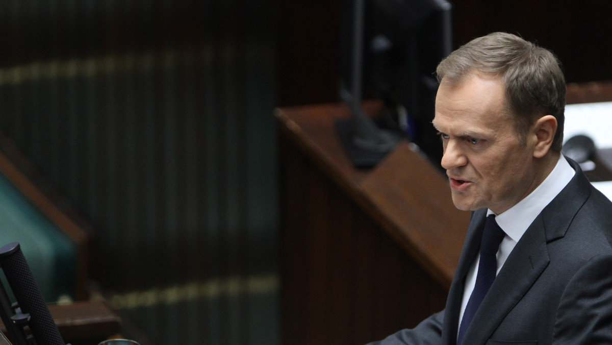 Donald Tusk po raz drugi objął funkcję premiera. Przedstawiamy podsumowanie jego zapowiedzi z exposé oraz pierwsze komentarze polityków wypowiedziane podczas debaty nad udzieleniem rządowi wotum zaufania. Jako pierwszy głos zabrał Rafał Grupiński, następnie mówili Jarosław Kaczyński, Jan Bury, Janusz Palikot, Leszek Miller i Beata Kempa.