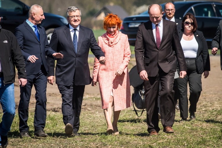 BRONISŁAW KOMOROWSKI ODWIEDZIŁ BUDOWĘ, KTÓREJ... NIE BYŁO?