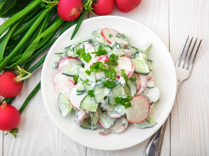 Najlepša uskršnja salata - recept koji savršeno ide uz pečenje