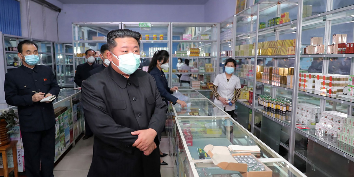 Korea Północna z falą COVID-19. Służba zdrowia jest w fatalnym stanie