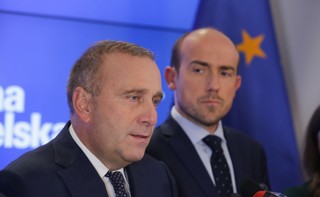 Schetyna o projektach prezydenta: Nigdy nie weźmiemy udziału w demontowaniu konstytucji