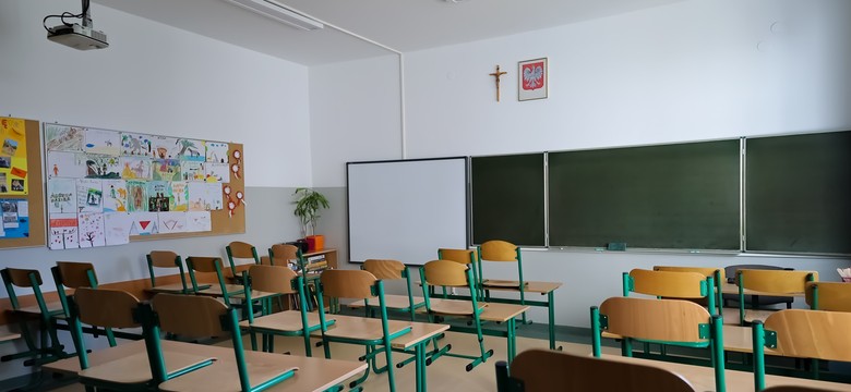 Nowa podstawa programowa, przepisy i plan lekcji. Ale żadnej głębszej reformy [ZMIANY W SZKOŁACH 2024/2025]