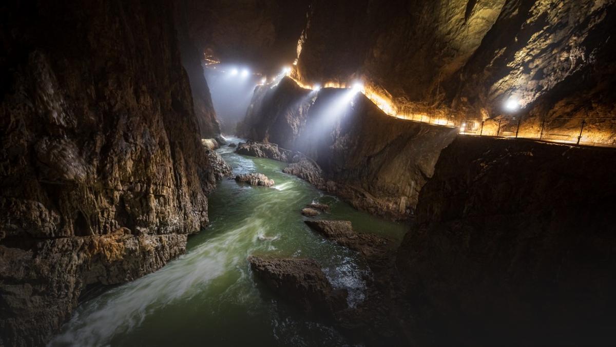 Jaskinie w Słowenii: ciekawostki, co zobaczyć, zwiedzanie