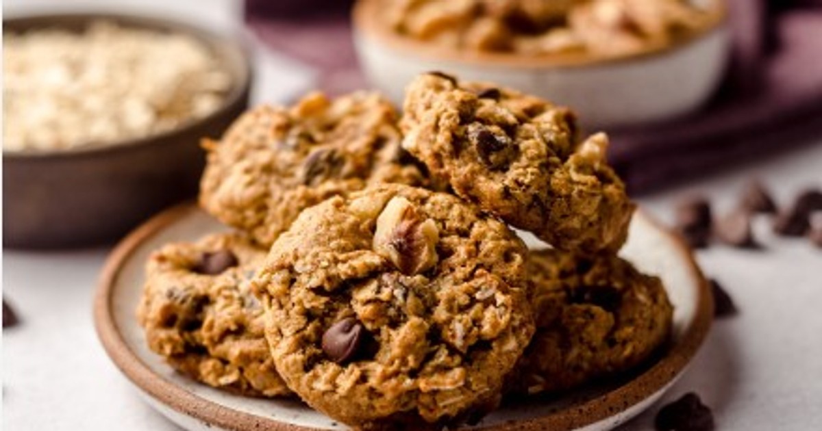 Make chocolate chip cookies using oat flour Pulselive Kenya