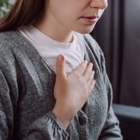 „32 évesen gyomorrákkal diagnosztizáltak” – ezek voltak az első tünetek