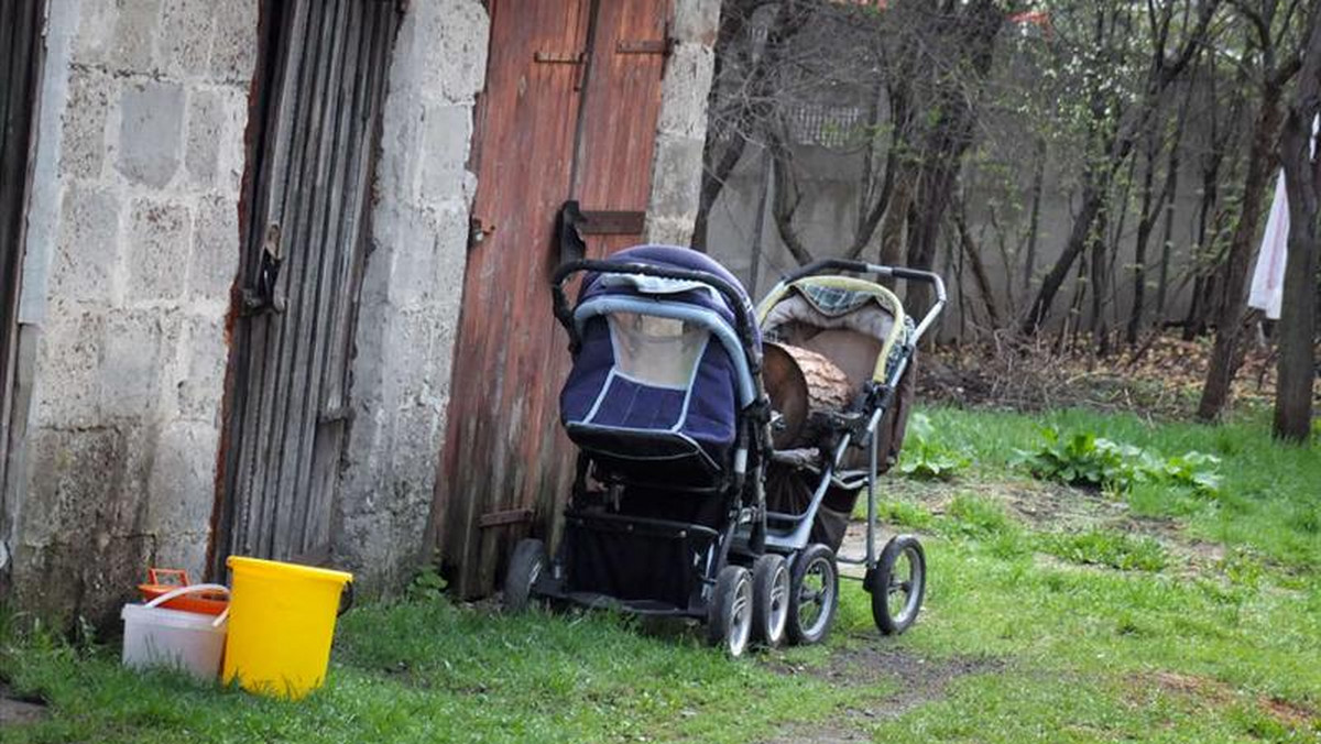 Wychodzą na jaw kolejne szokujące szczegóły przerażającej zbrodni w Wołominie. Okazuje się, że Jerzy N. zamordował swoją konkubinę i jej córkę, a także potwornie okaleczył dwoje młodszych dzieci, gdy ci spali.