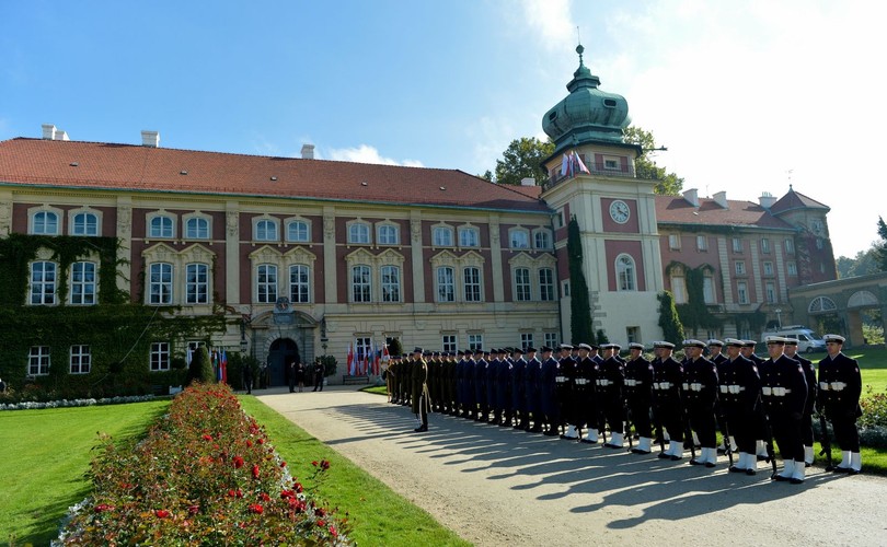 PREZYDENCI PAŃSTW GRUPY WYSZEHRADZKIEJ NA ZAMKU W ŁAŃCUCIE