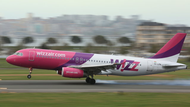 A brit utasok szerint a legrosszabb, mégis a Wizz Air kapta az év légitársasága díjat