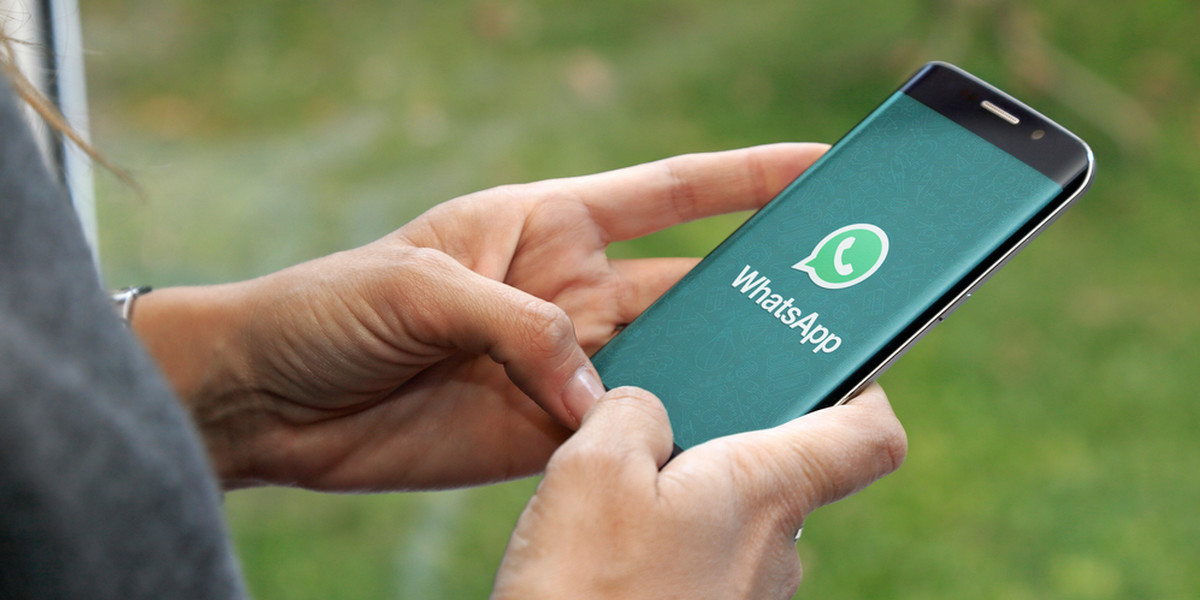 Hakerzy mogą przejmować pliki wysłane przez Telegram i WhatsApp po zapisaniu ich przez urządzenie użytkownika - twierdzą specjaliści z firmy Symantec. Na niebezpieczeństwo narażeni są przede wszystkim użytkownicy komunikatorów na urządzeniach z Androidem.