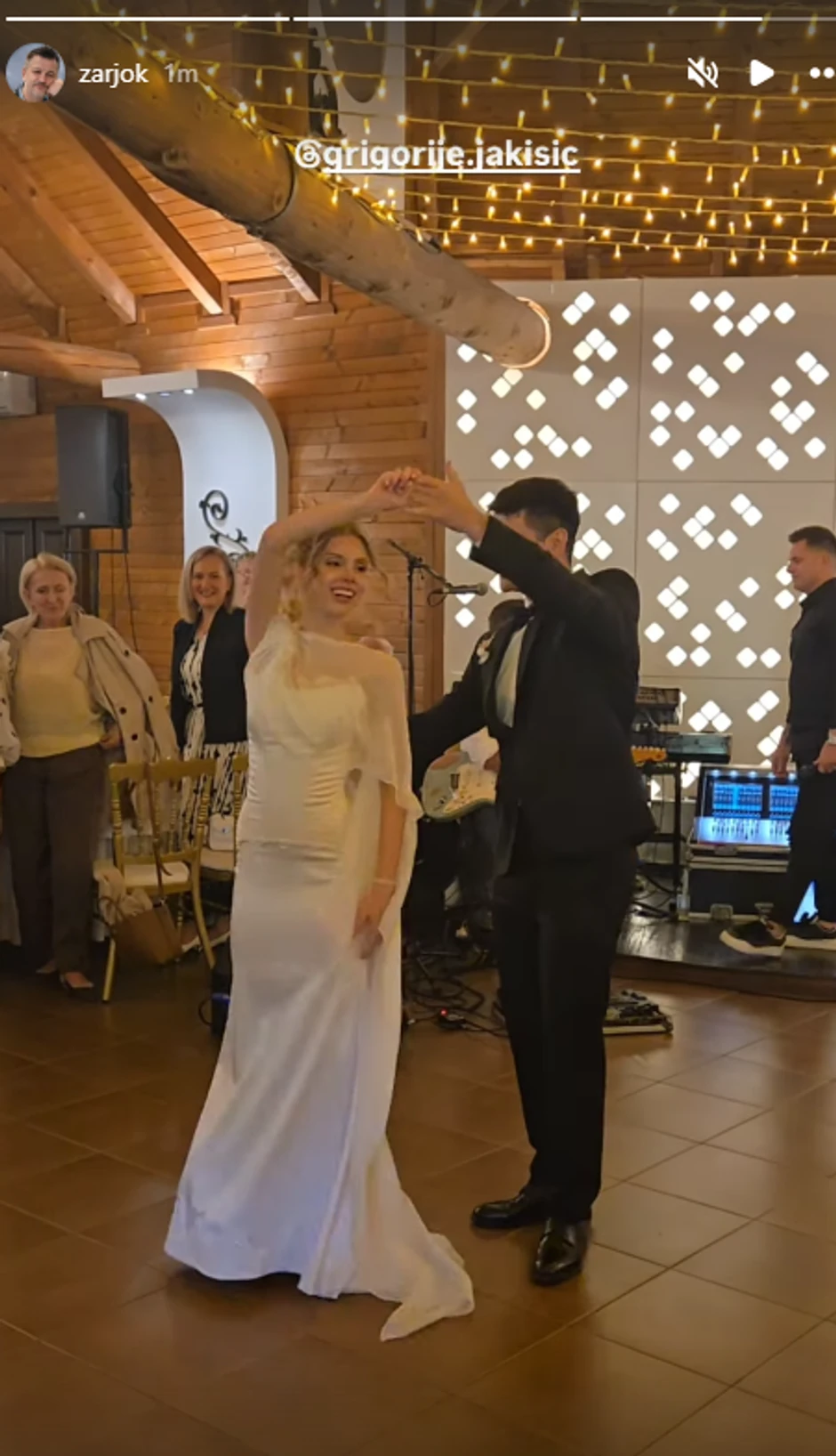 Glumac Grigorije Jakišić se oženio