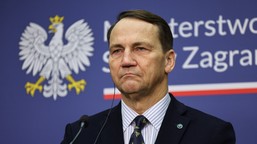 radosław sikorski o ataku na polski konsulat. "komuś nie podoba się, że nasza polityka jest skuteczna"