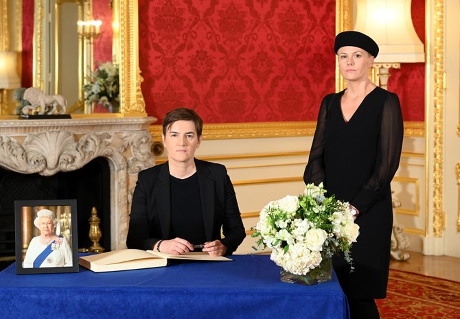 Ana Brnabić i Milica Đurić 