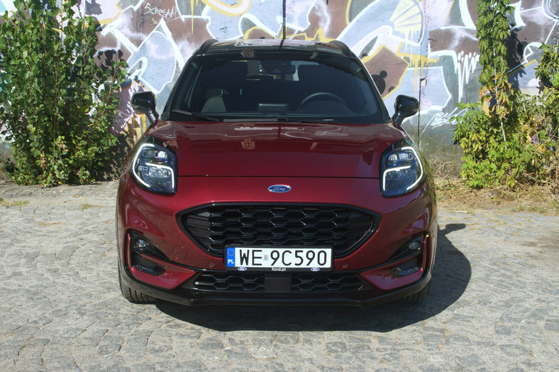 Ford Puma Vivid Ruby Edition