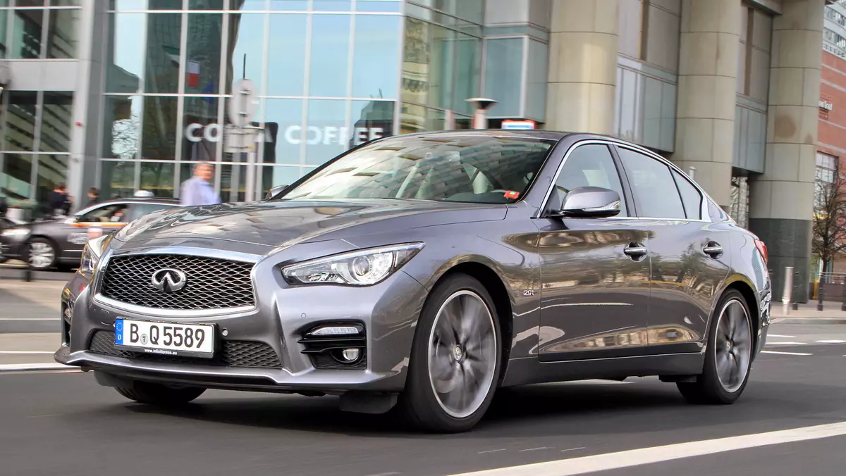 Infiniti Q50 2.0 Turbo (1)