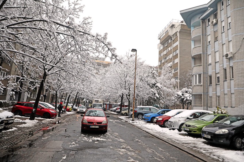 Vojaž i Breskvica, komšiluk
