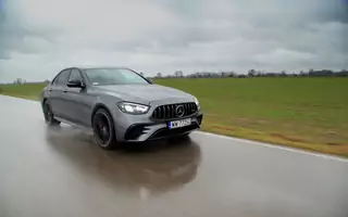 Test Mercedesa-AMG E 53 4Matic+